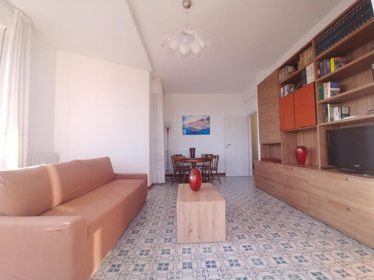 Apartamento Super Vista Al Grattacielo Di Lavagna Exterior foto