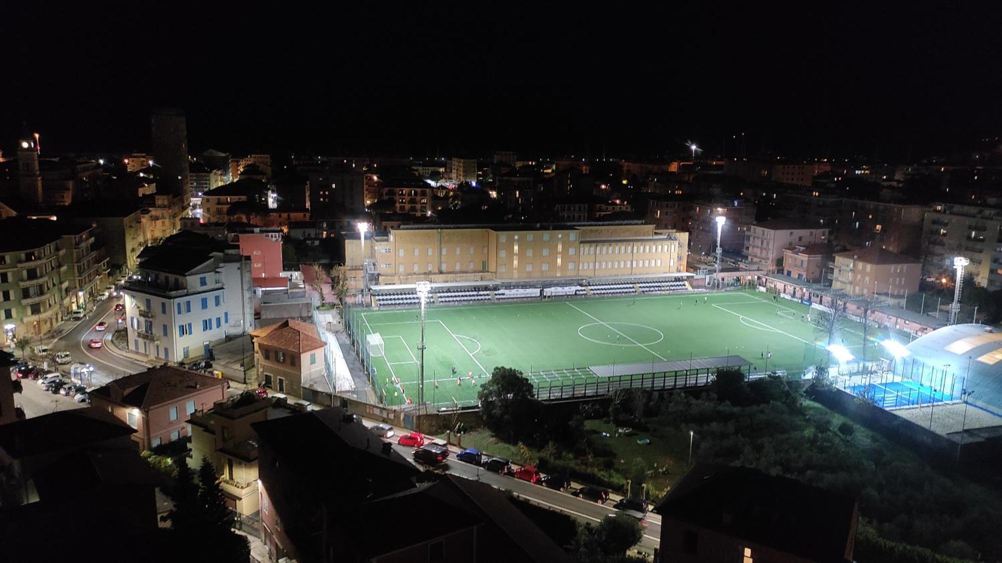 Apartamento Super Vista Al Grattacielo Di Lavagna Exterior foto